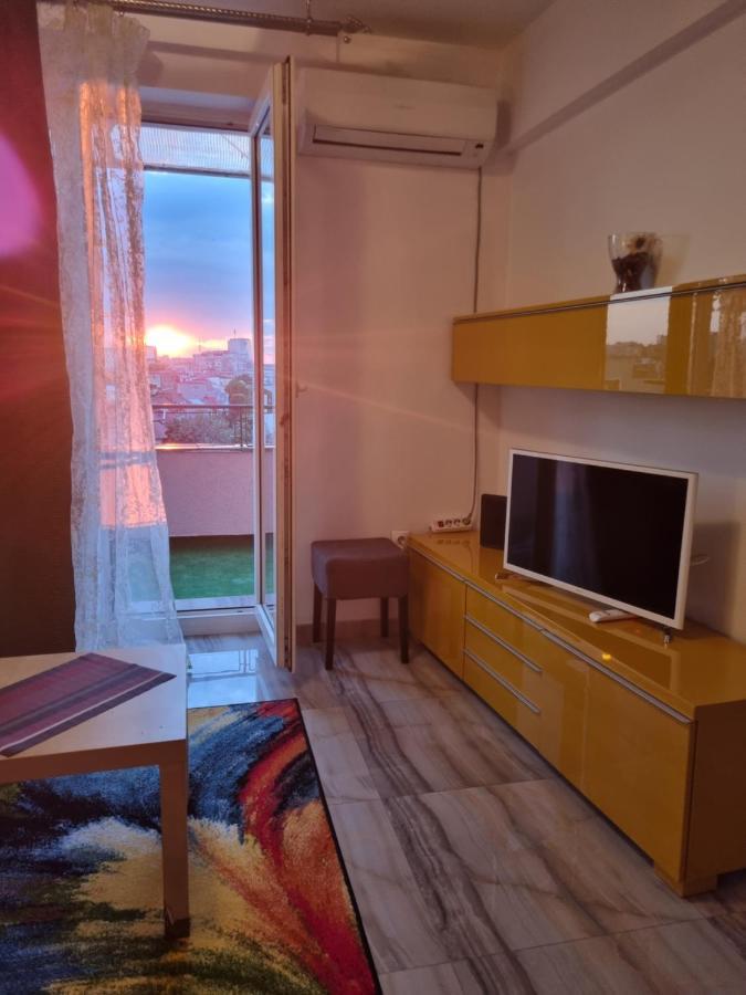 Golden Studio- Panoramic View With Terrace Bucharest Luaran gambar