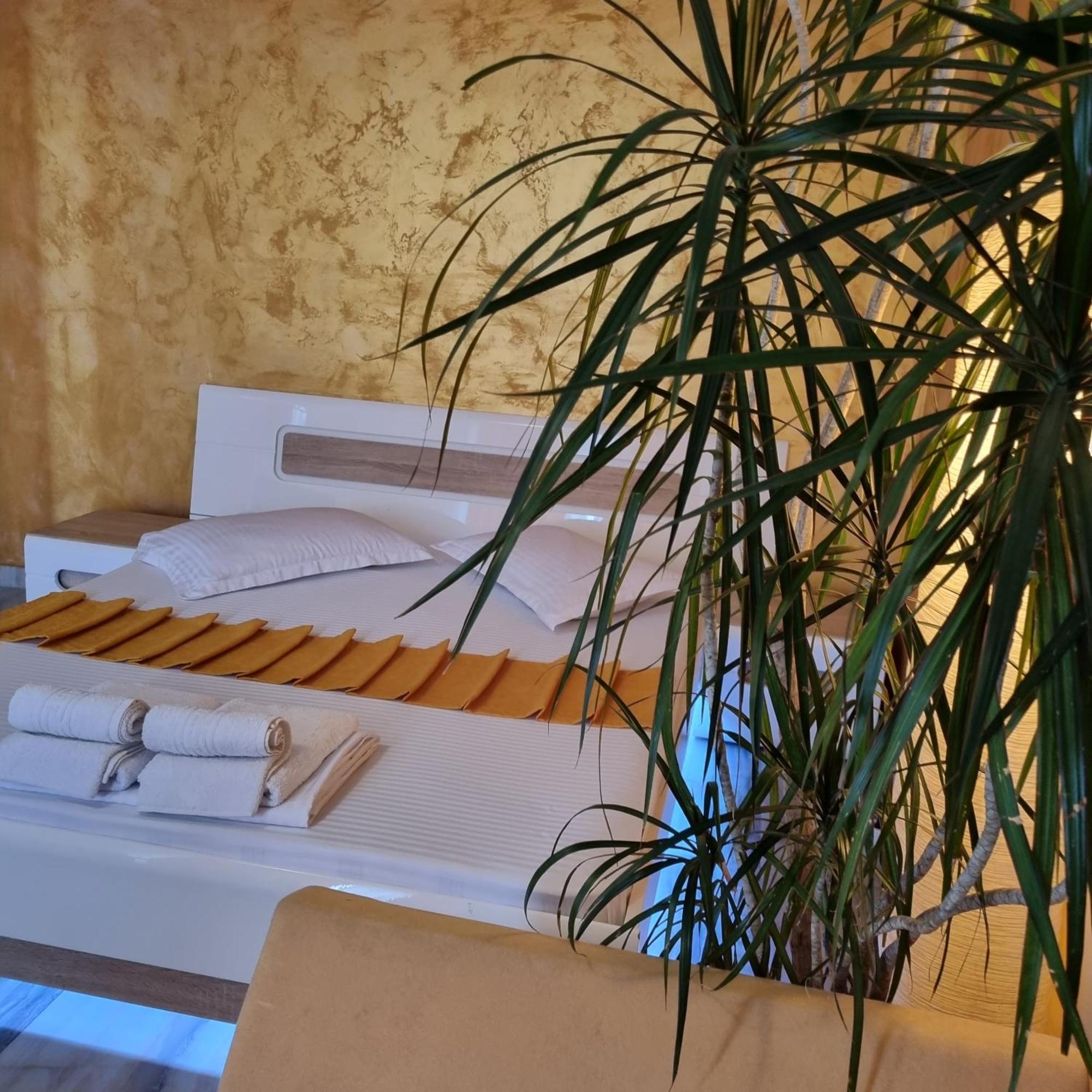 Golden Studio- Panoramic View With Terrace Bucharest Luaran gambar